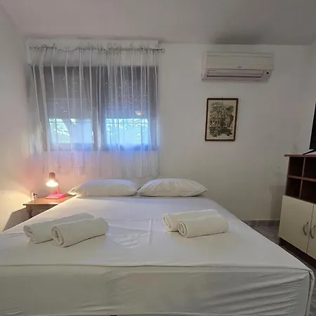 Family-friendly With Swimming Pool Businci, Ciovo - 25833 * Trogir
