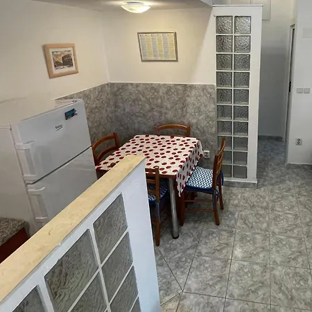 Family-friendly With Swimming Pool Businci, Ciovo - 25833 Apartman Trogir